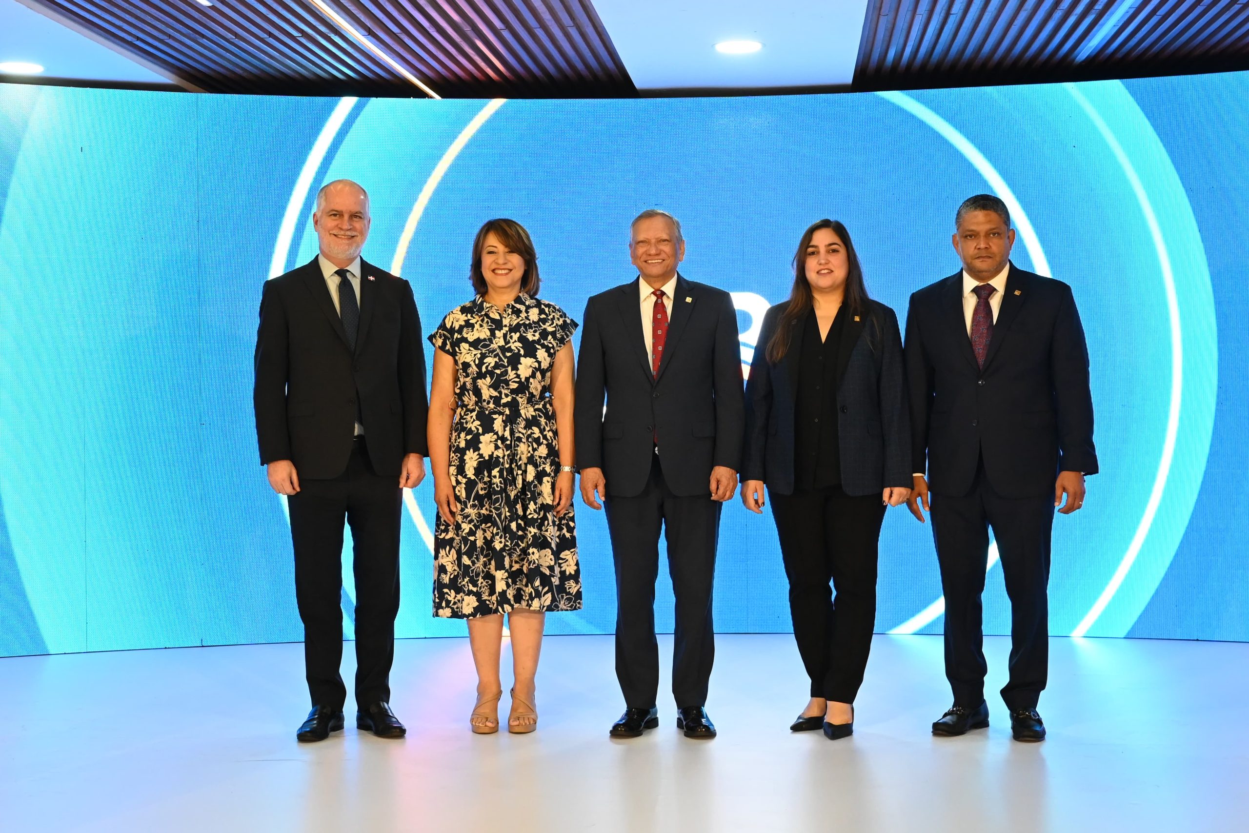 Aguilera reafirma compromiso de Banreservas con la ética y la transparencia